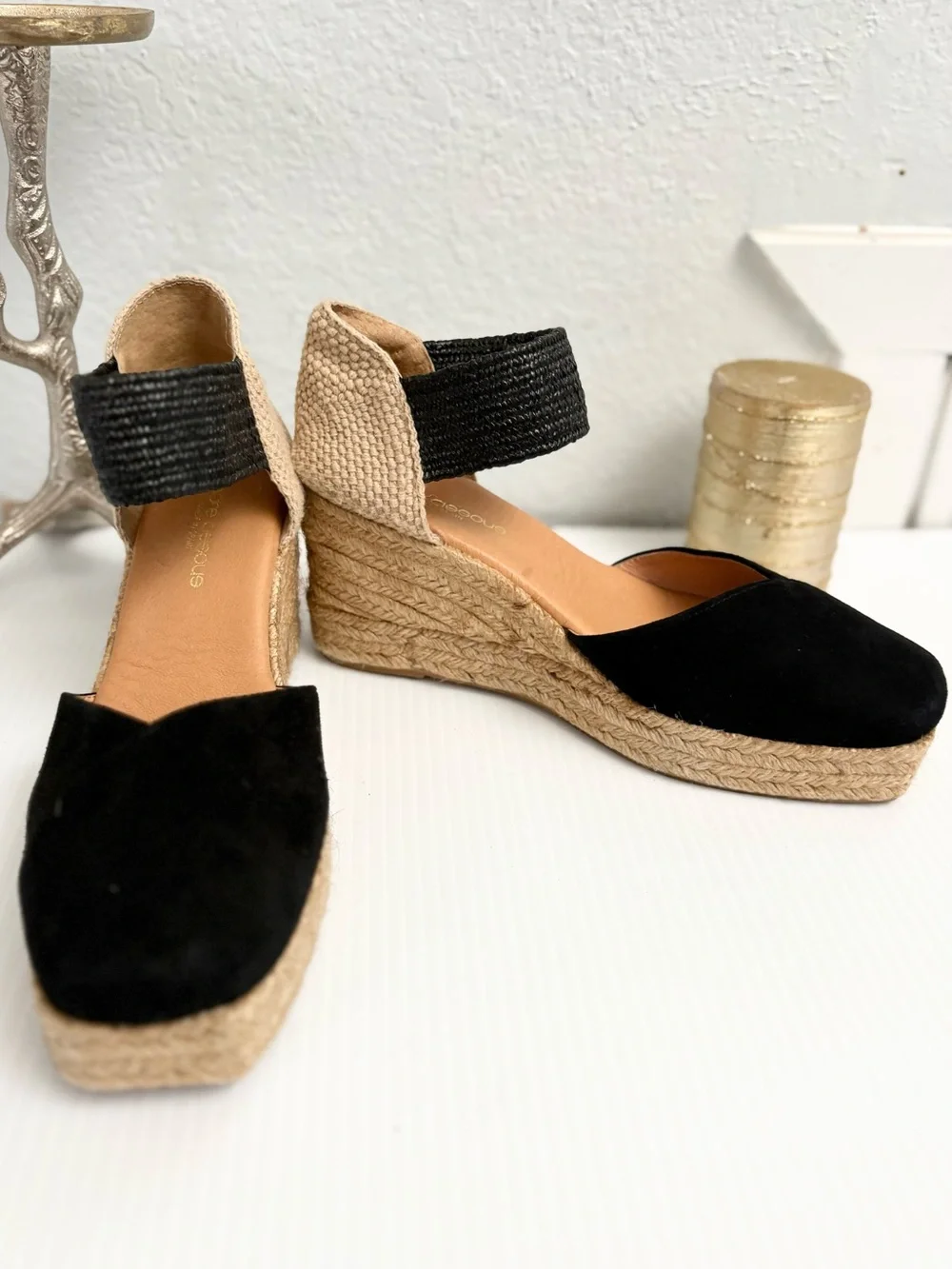 André Assous Pedra Wedge Espadrille Ankle-Strap Sandals Black and Natural Sz 40